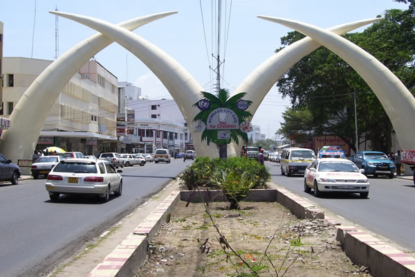 Mombasa elephant tusks at Moi Avenue