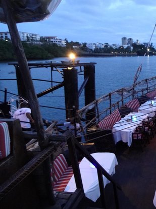 Tamarind dinner tables