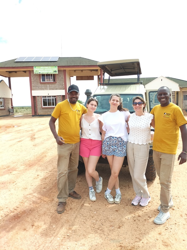 Sunday Best Safaris clients for Kenya and Tanzania tours